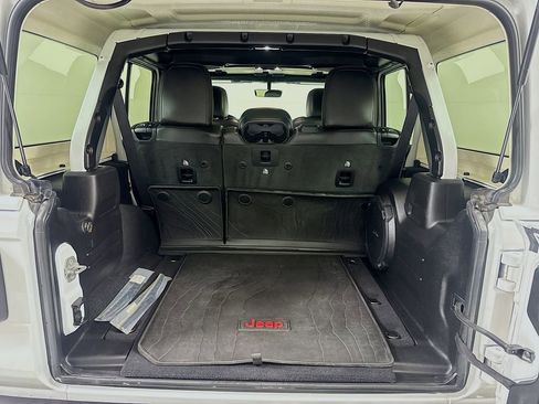 Used 2021 Jeep Wrangler Unlimited Sahara w/ Uconnect 4C Nav & Sound Group image 18