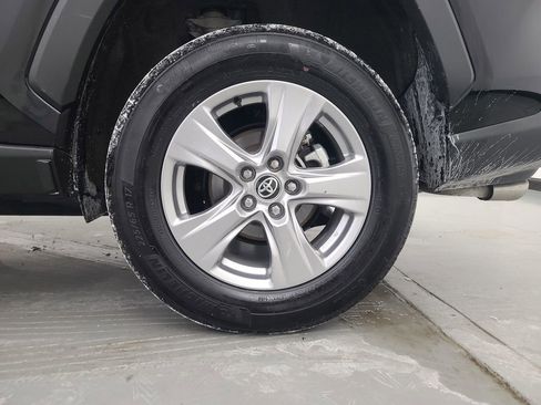 Used 2025 Toyota RAV4 XLE image 11