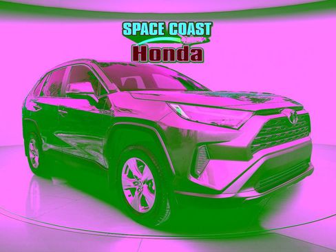 Used 2024 Toyota RAV4 XLE w/ Convenience Package FWD image 13