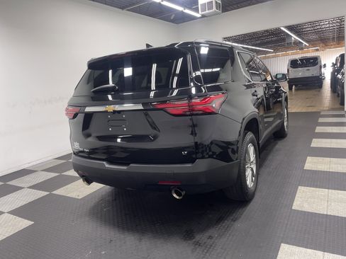 Used 2023 Chevrolet Traverse LT image 5
