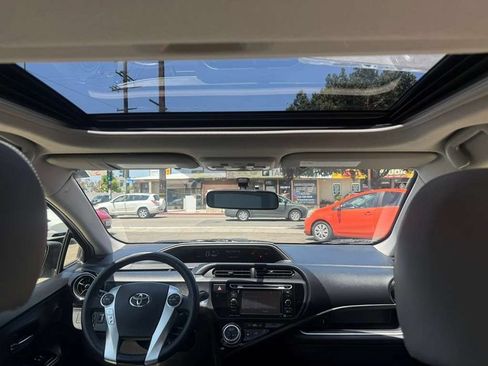 Used 2016 Toyota Prius C Four w/ Preferred Accessory Package FWD image 6