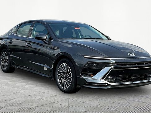 New 2026 Hyundai Sonata SEL FWD image 3