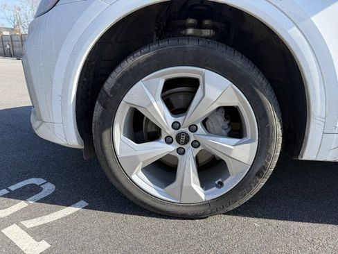 Used 2024 Audi Q5 2.0T Premium Plus w/ Premium Plus Package image 12