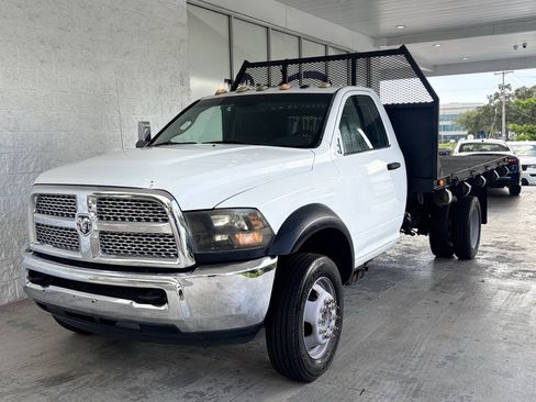 Used 2015 RAM 5500 Tradesman w/ Power & Remote Entry Group RWD image 3