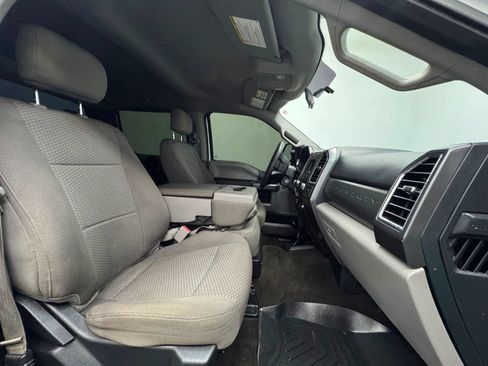 Used 2017 Ford F250 XLT w/ FX4 Off-Road Package AWD/4WD image 15