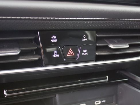 New 2026 Volkswagen Atlas SE image 22