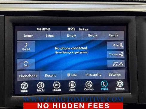 Used 2020 Chrysler Pacifica Touring-L FWD image 32