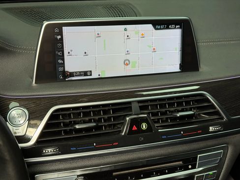 Used 2016 BMW 740i image 41