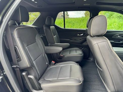 Used 2023 Chevrolet Traverse Premier w/ Redline Edition AWD/4WD image 19