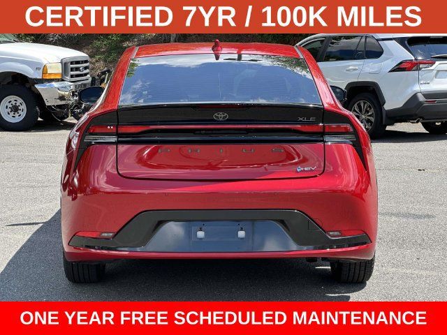 Used 2024 Toyota Prius XLE FWD image 3