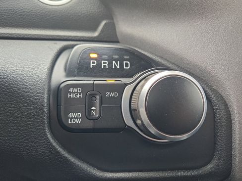 Used 2022 RAM 2500 Tradesman w/ Chrome Appearance Group image 15