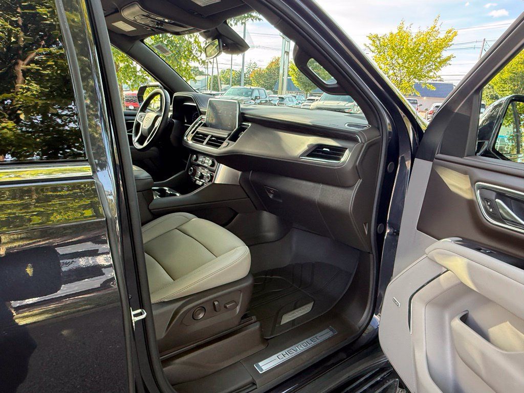 Used 2024 Chevrolet Tahoe LT w/ Luxury Package AWD/4WD image 18
