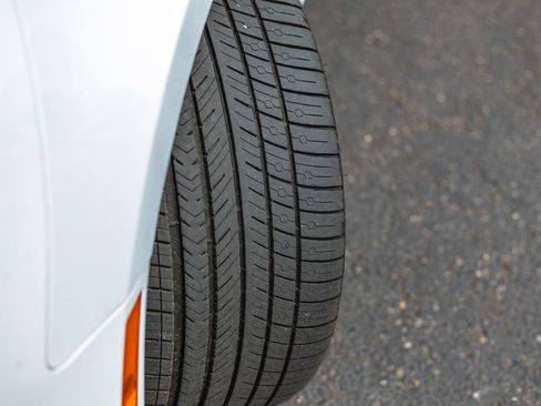 Used 2021 Chevrolet Camaro SS RWD image 4