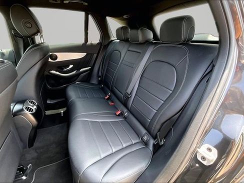 Used 2022 Mercedes-Benz GLC 300 4MATIC image 28
