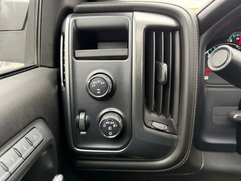 Used 2017 Chevrolet Silverado 1500 LTZ Z71 image 18