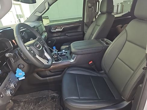 Used 2024 GMC Sierra 1500 SLT w/ SLT Premium Package image 5