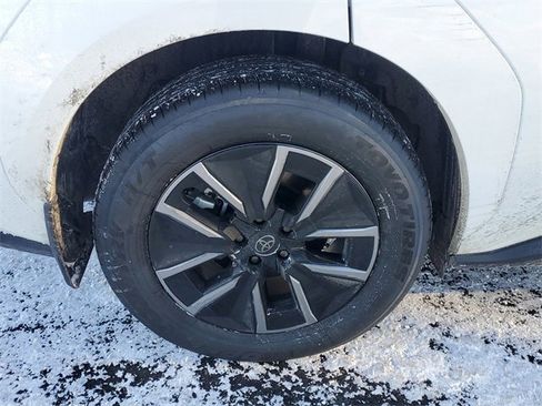 New 2026 Toyota bZ XLE image 5