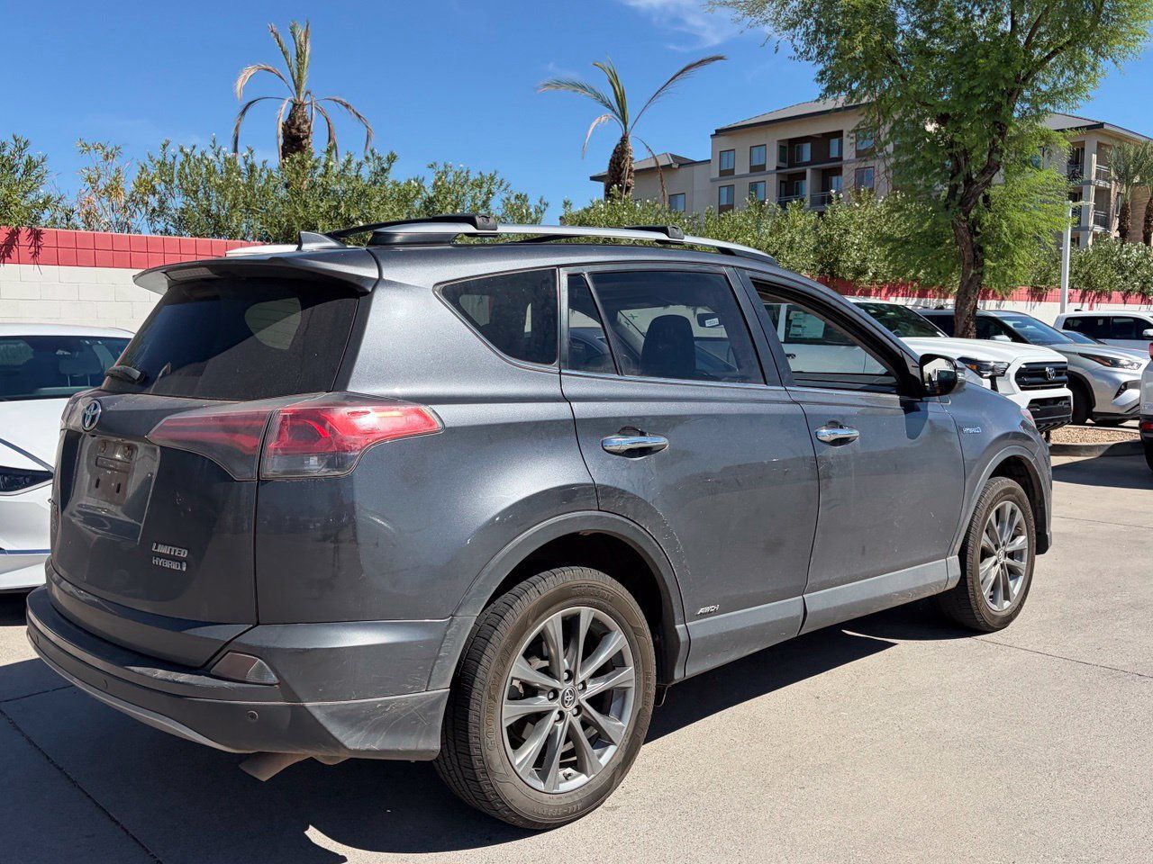 Used 2018 Toyota RAV4 Limited w/ Advanced Technology Package AWD/4WD image 2