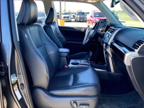 Used 2016 Toyota 4Runner Limited image 8