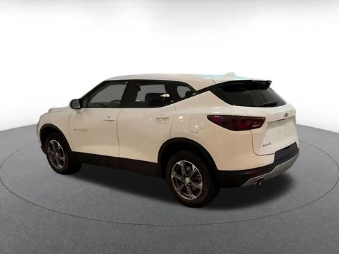 Used 2025 Chevrolet Blazer LT FWD image 12