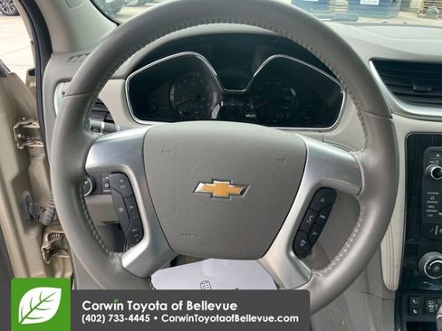 Used 2016 Chevrolet Traverse LT w/ Style and Technology Package FWD image 33