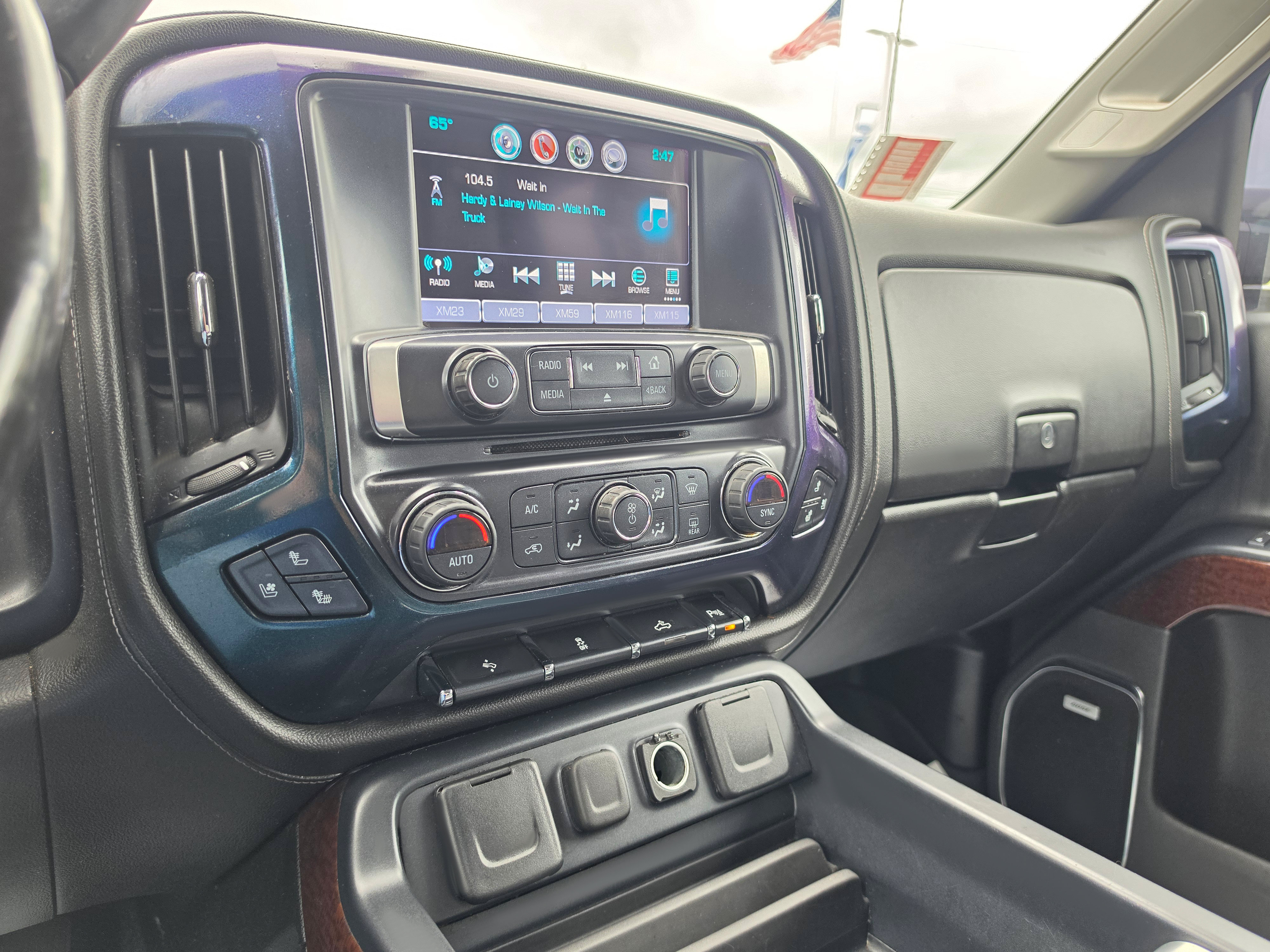 Used 2017 GMC Sierra 1500 SLT w/ SLT Premium Package AWD/4WD image 23