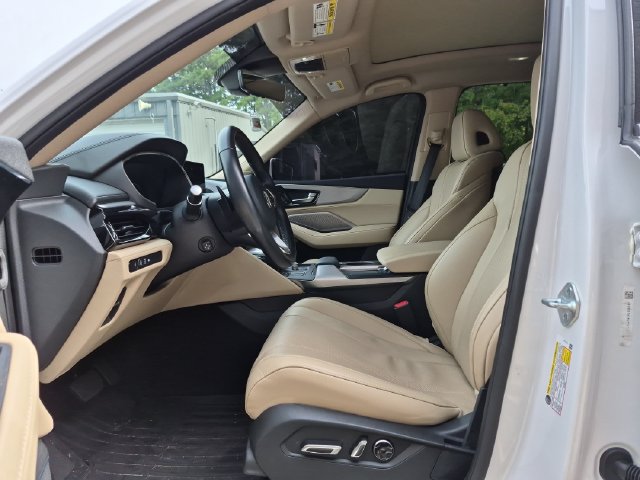 Used 2023 Acura MDX w/ Technology Package FWD image 12