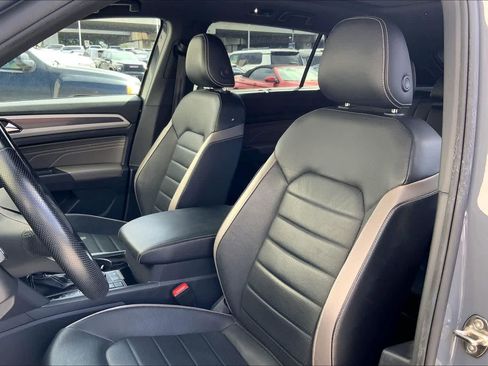 Used 2022 Volkswagen Atlas Cross Sport SEL Premium R-Line AWD/4WD image 11