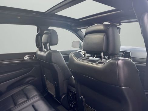 Used 2020 Jeep Grand Cherokee Limited w/ Luxury Group II image 15