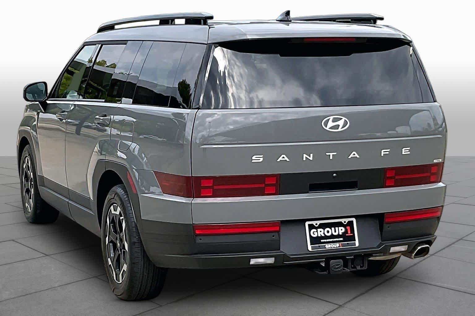 Used 2025 Hyundai Santa Fe SEL AWD/4WD image 11