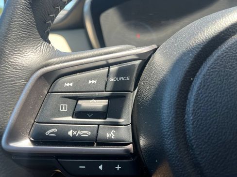 Used 2025 Subaru Outback Limited AWD/4WD image 14