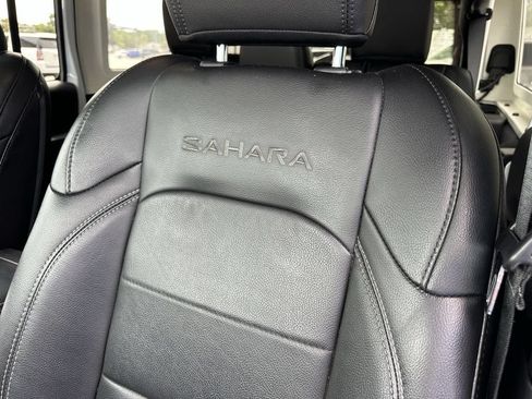 Used 2020 Jeep Wrangler Unlimited Sahara AWD/4WD image 24