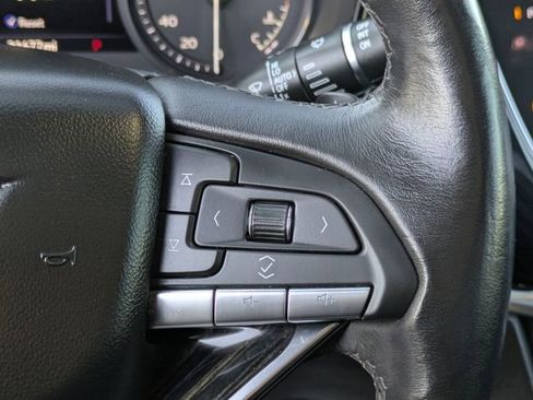 Used 2023 Cadillac XT6 Premium Luxury w/ Technology Package image 18