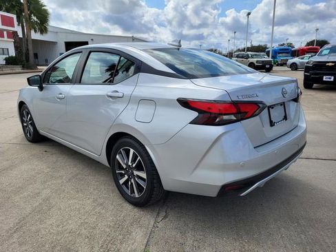 Used 2025 Nissan Versa SV image 16
