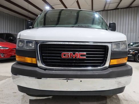 Used 2018 GMC Savana 2500 w/ Driver Convenience Package RWD image 8