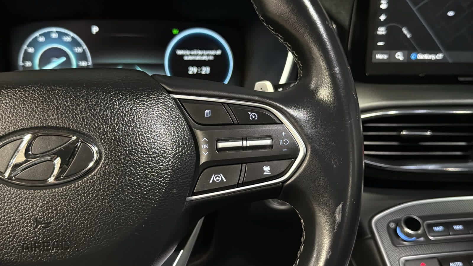 Used 2023 Hyundai Santa Fe SEL Premium AWD/4WD image 13
