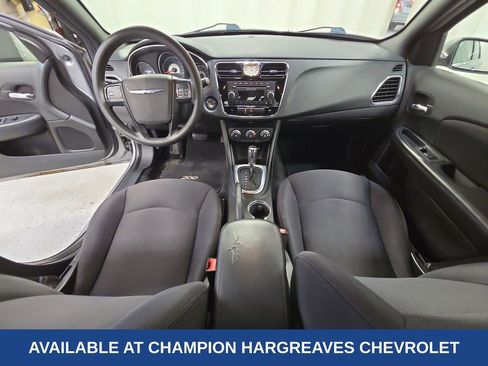 Used 2014 Chrysler 200 LX image 28
