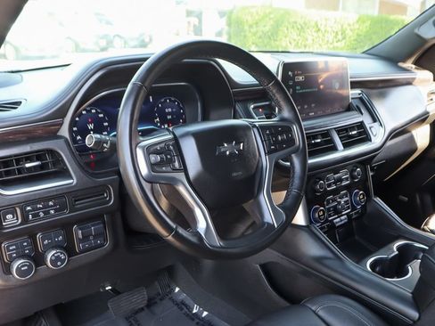 Used 2024 Chevrolet Tahoe Z71 w/ Luxury Package AWD/4WD image 23