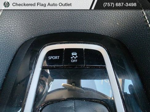 Used 2019 Toyota Corolla SE w/ SE Option Package image 19