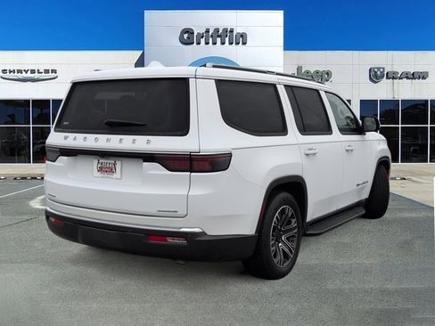 Used 2022 Jeep Wagoneer Series III image 4