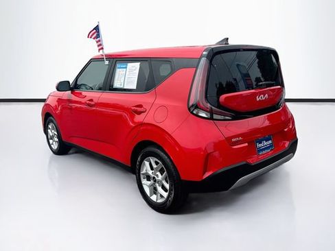 Used 2023 Kia Soul LX w/ LX Technology Package FWD image 6