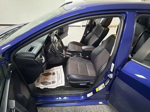 Used 2018 Toyota Corolla SE w/ SE Premium Package image 11