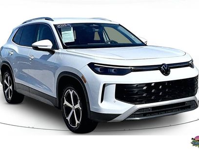 Certified 2025 Volkswagen Tiguan SE