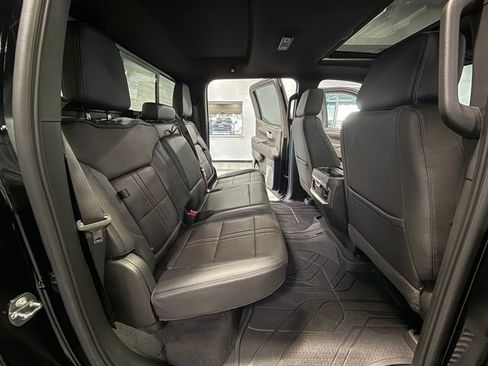 Used 2024 Chevrolet Silverado 1500 High Country w/ High Country Premium Package image 15