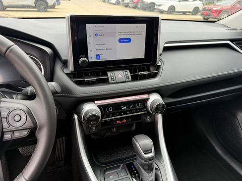 Used 2025 Toyota RAV4 XLE Premium image 22