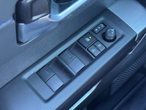 Used 2024 Toyota Sequoia Platinum image 18