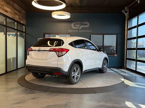 Used 2022 Honda HR-V EX image 3