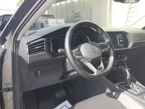 Used 2023 Volkswagen Jetta SE FWD image 27