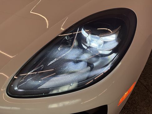 Used 2019 Porsche Macan image 11