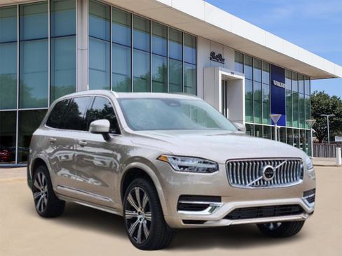 Used 2025 Volvo XC90 T8 Plus w/ Protection Package Premier image 2